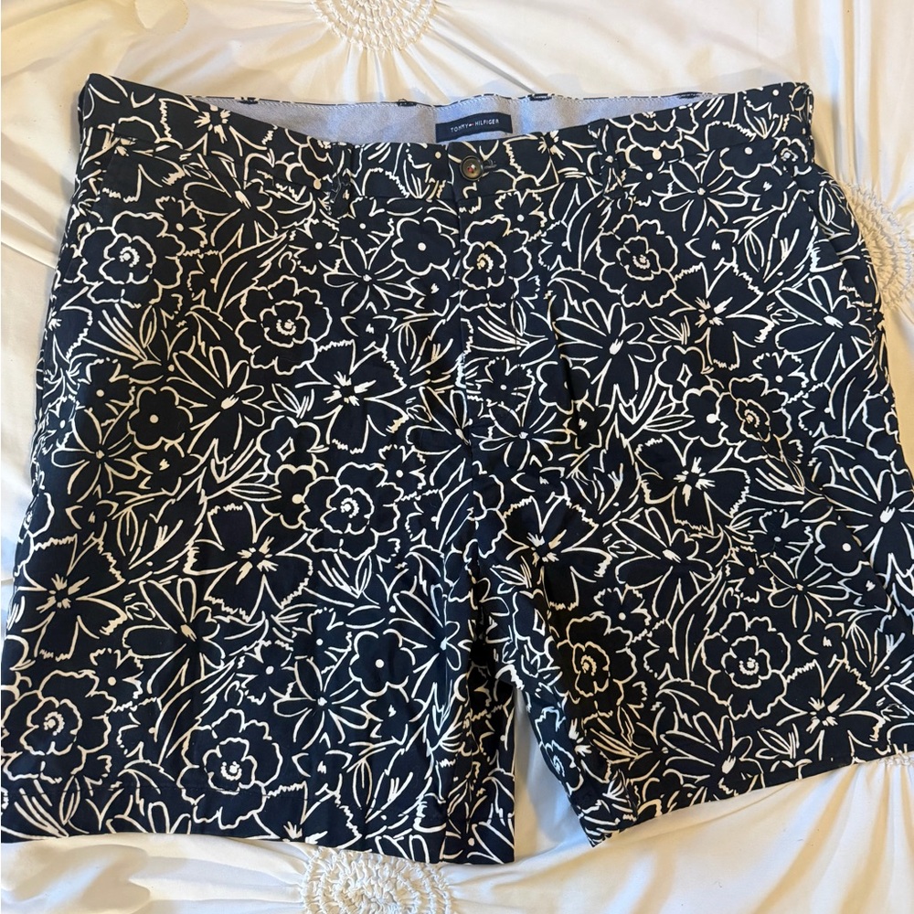 Men’s Tommy Hilfiger Navy and White Floral Cargo Shorts